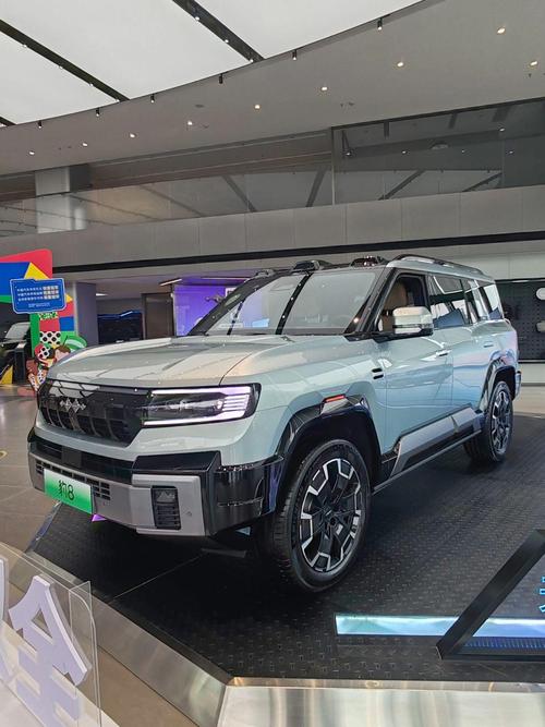深圳239比亚迪方程豹硬派越野的爆款，英菲尼迪35周年与你共成长